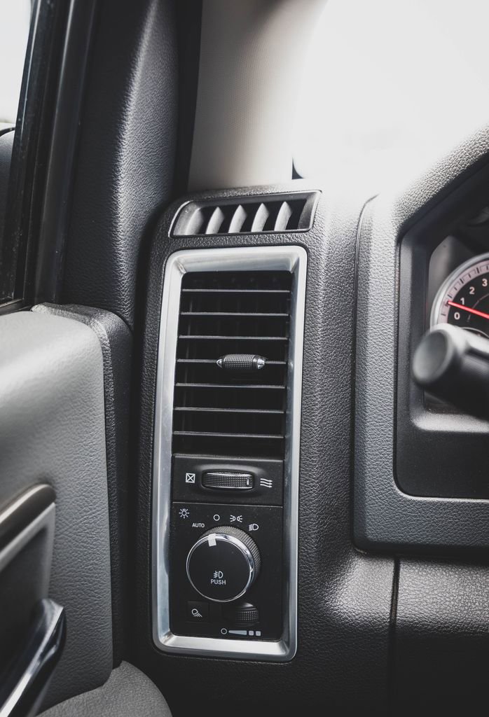 Used 2019 RAM 1500 Big Horn AWD/4WD image 8
