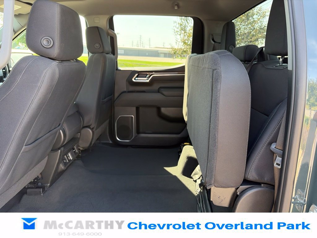 Used 2025 Chevrolet Silverado 1500 LT AWD/4WD image 39