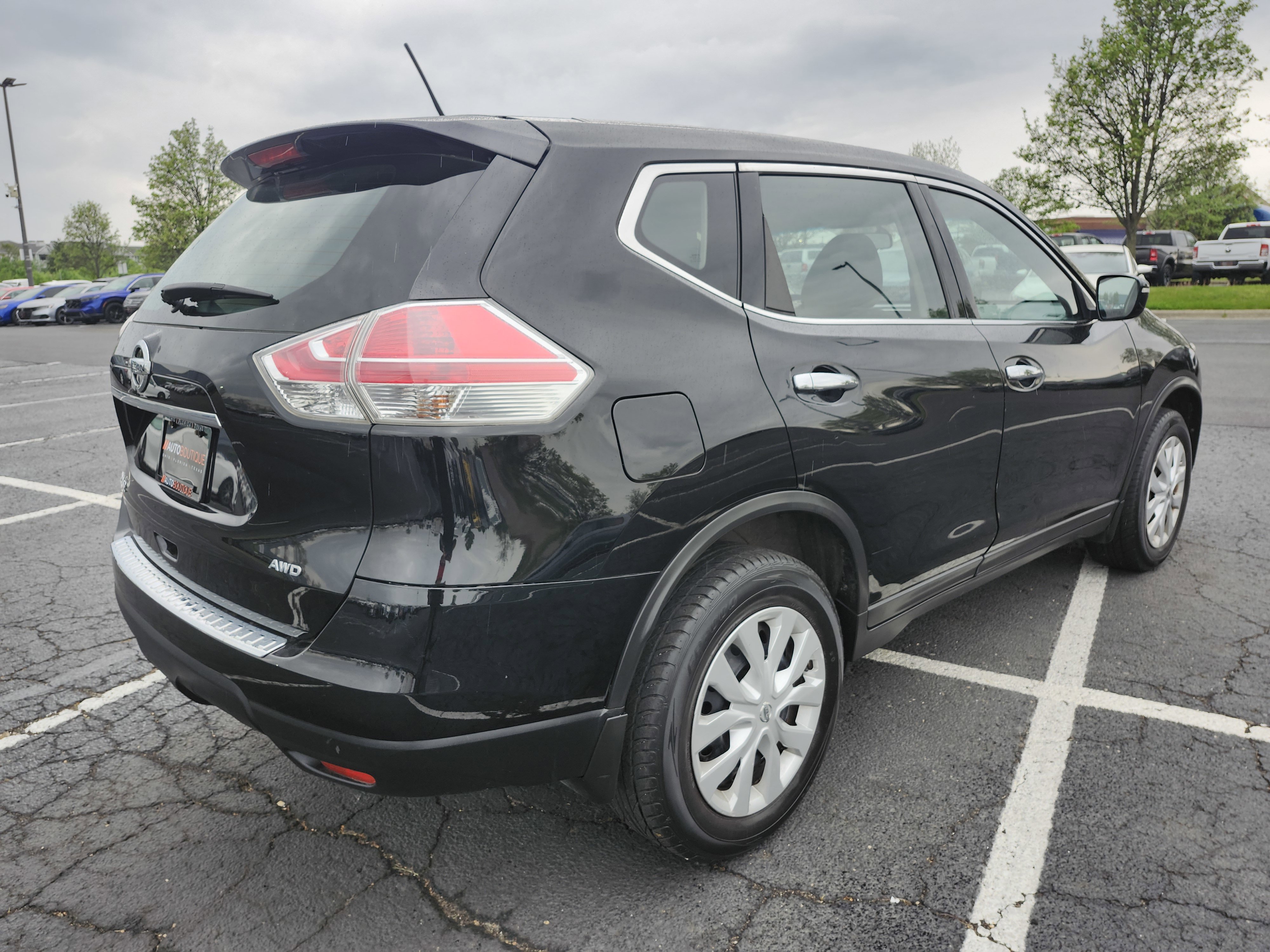 Used 2015 Nissan Rogue S AWD/4WD image 15