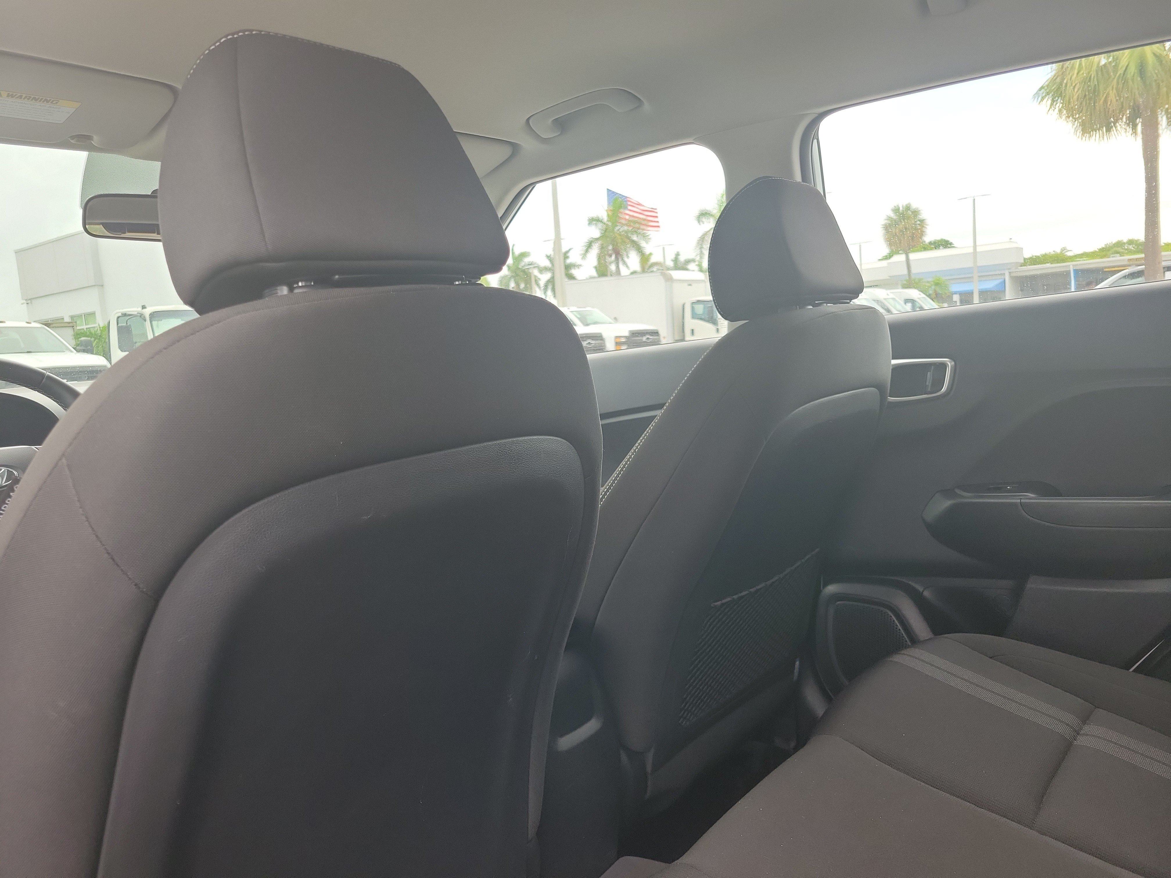 Used 2021 Hyundai Venue SEL FWD image 14