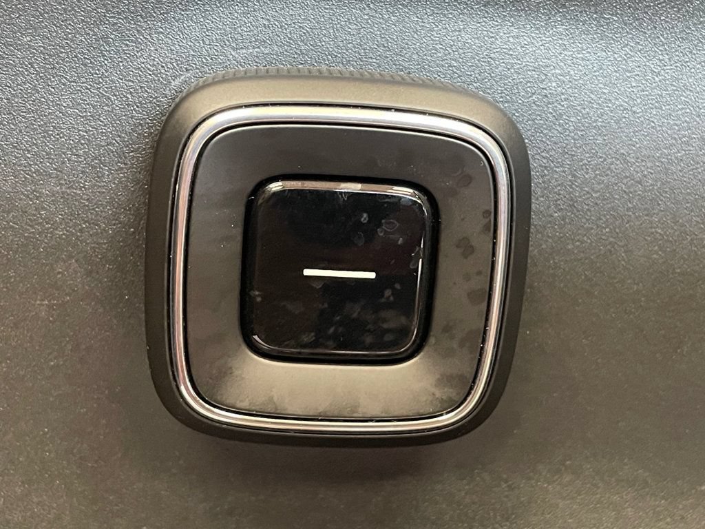 Used 2025 Volvo EX90 Ultra AWD/4WD image 13