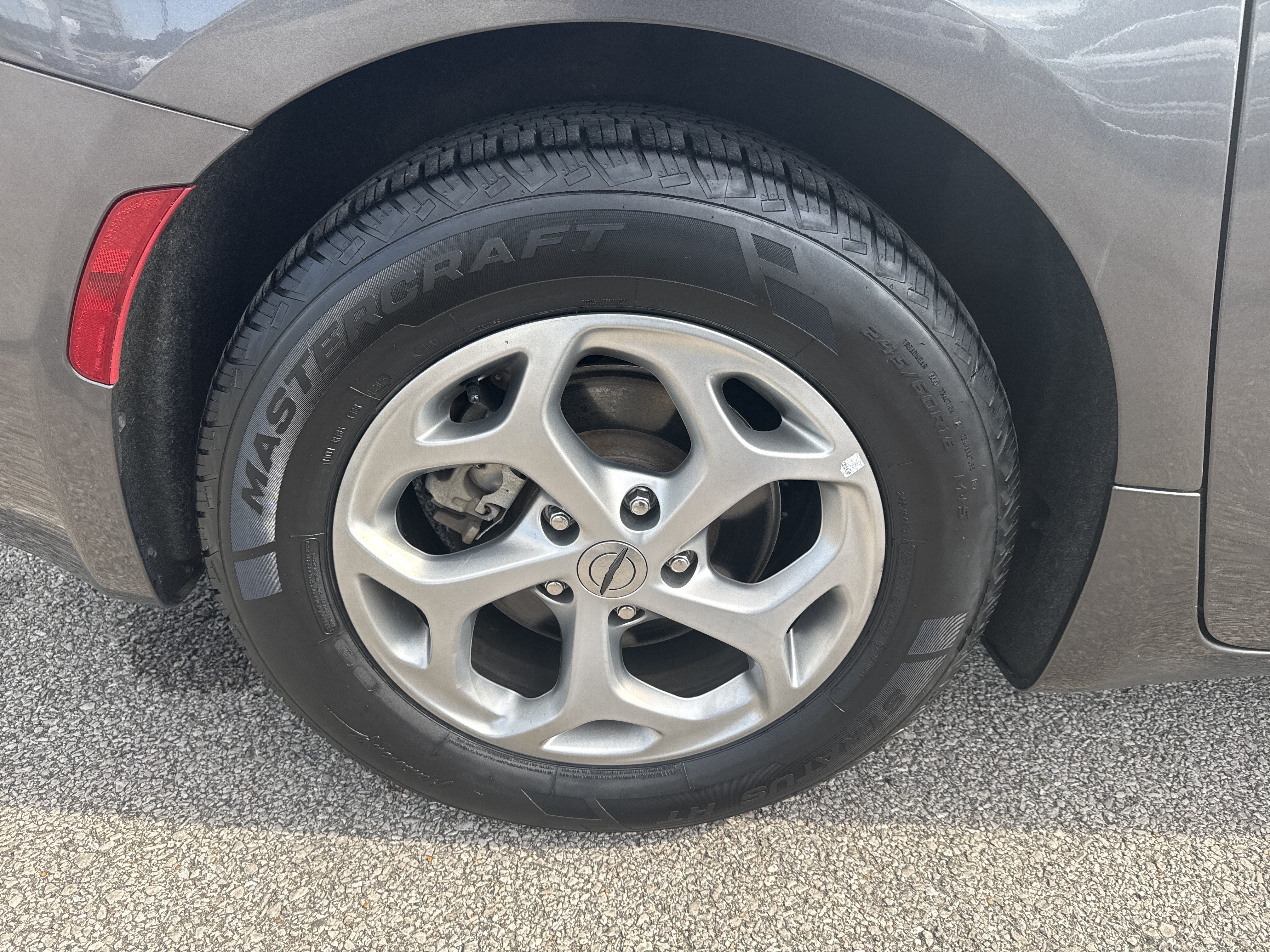 Used 2023 Chrysler Pacifica Limited FWD image 19