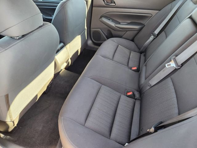 Used 2024 Nissan Altima 2.5 SV image 31