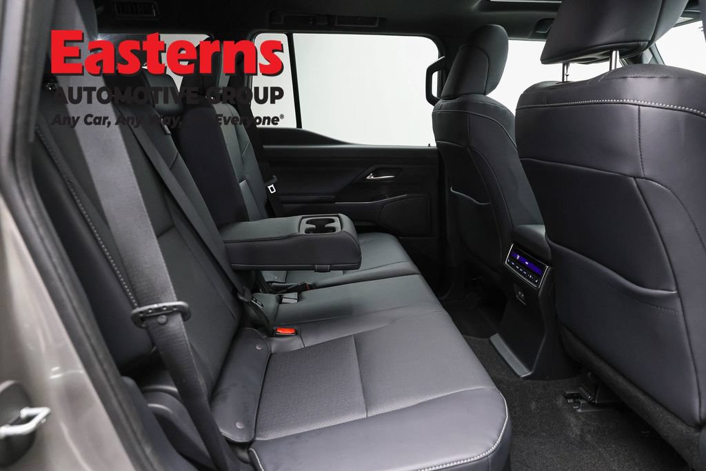 Used 2024 Lexus GX 550 w/ Cold Area Package AWD/4WD image 25