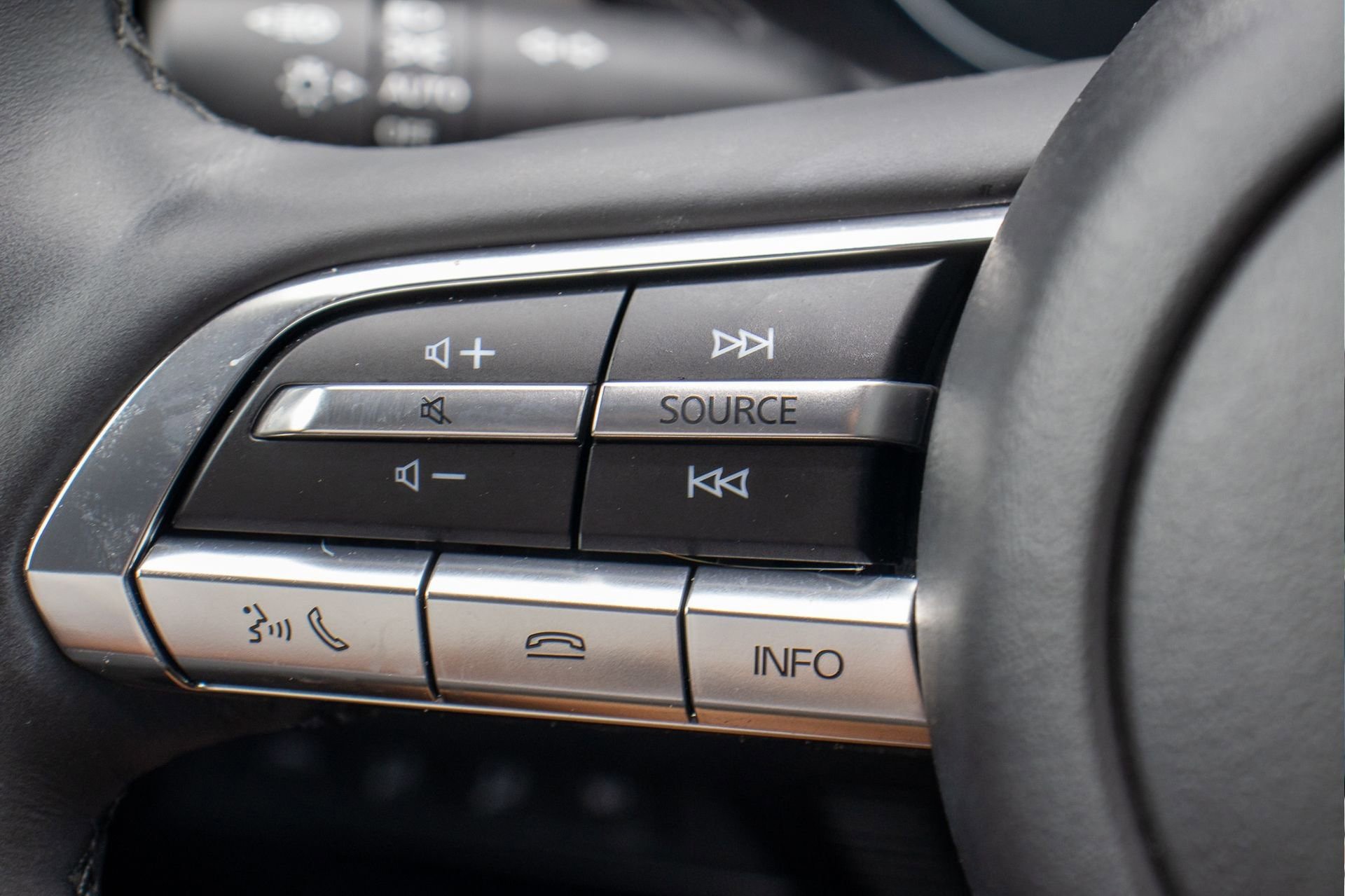 Used 2024 MAZDA CX-50 AWD 2.5 Turbo w/ Cargo Package image 27