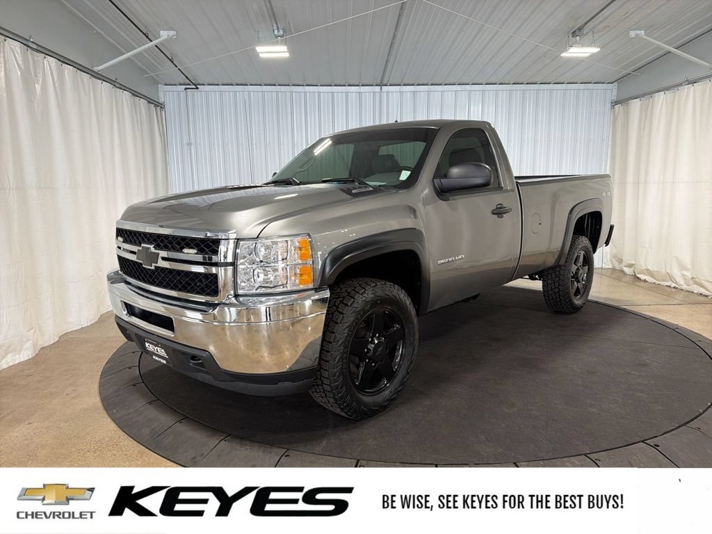 Used 2014 Chevrolet Silverado 2500 W/T AWD/4WD image 1