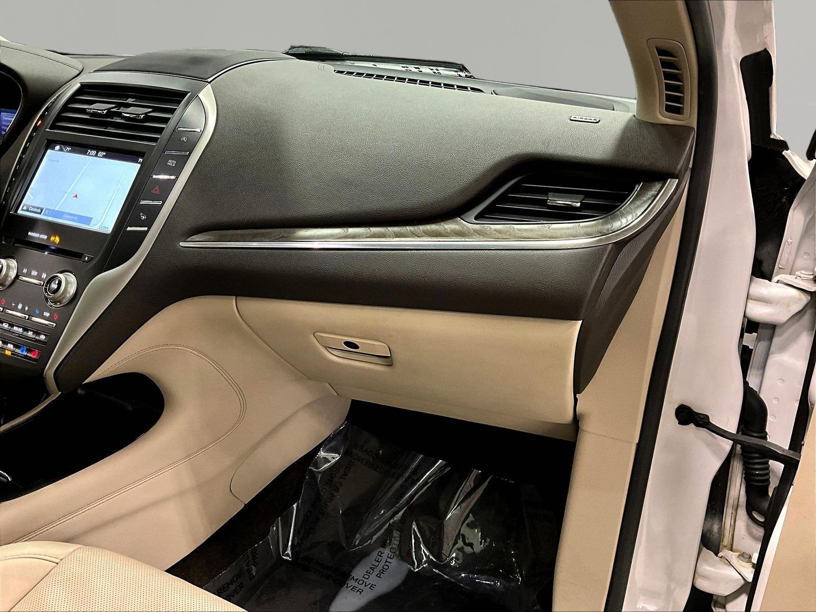 Used 2017 Lincoln MKC Reserve w/ Technology Package AWD/4WD image 26