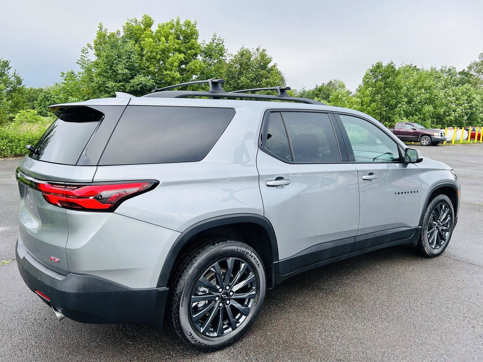 Used 2023 Chevrolet Traverse RS image 9