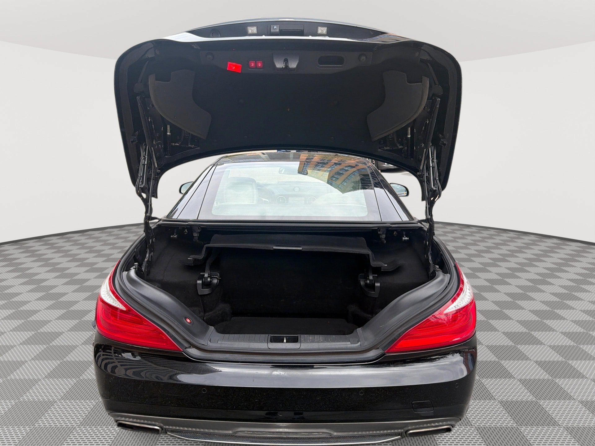Used 2013 Mercedes-Benz SL 550 w/ Premium Pkg image 21