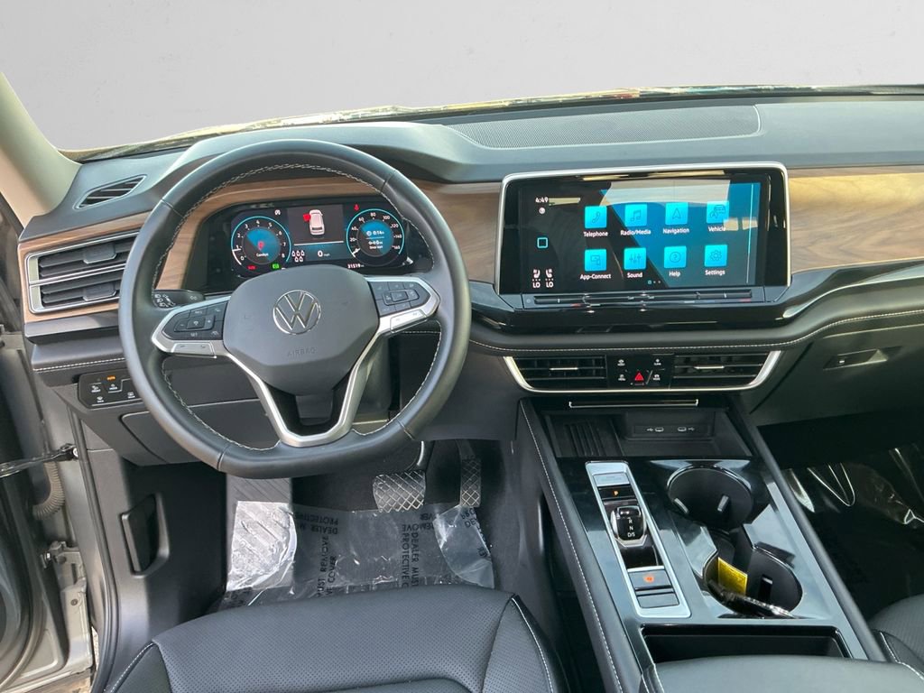 Used 2025 Volkswagen Atlas SE image 10