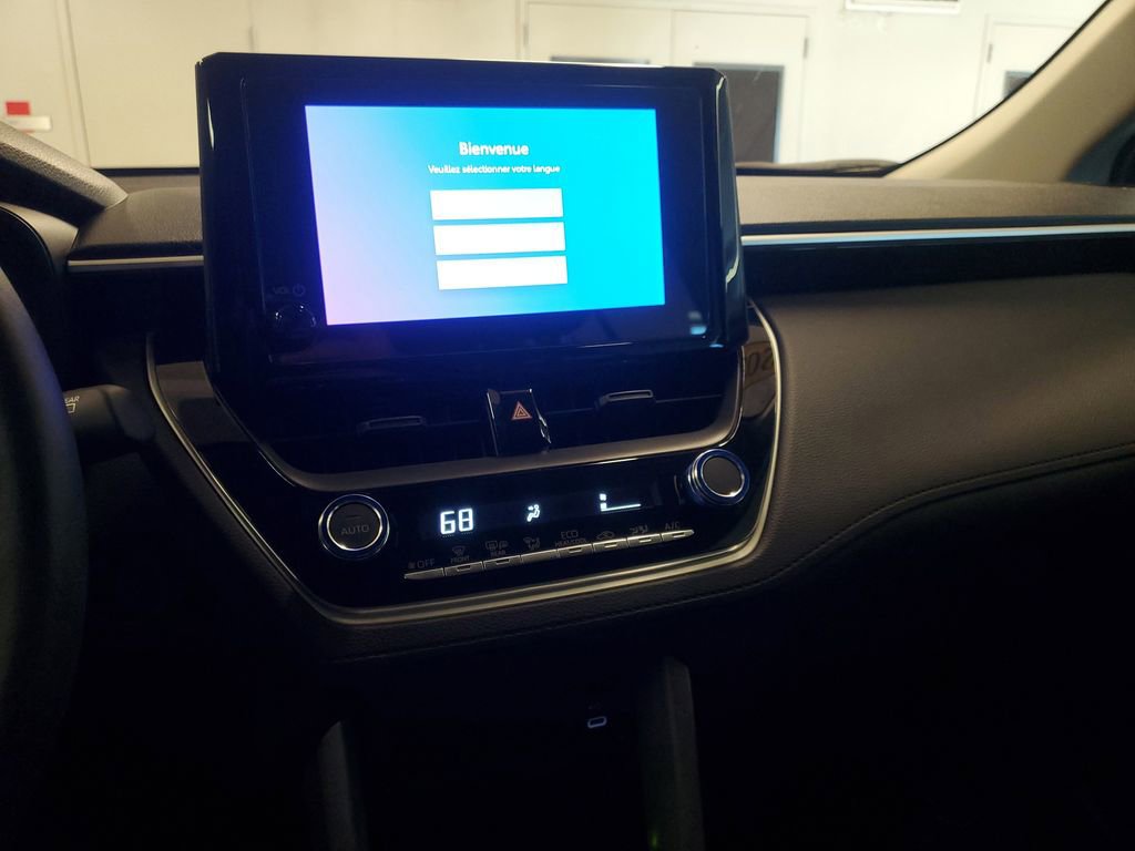 Used 2024 Toyota Corolla Cross LE image 24