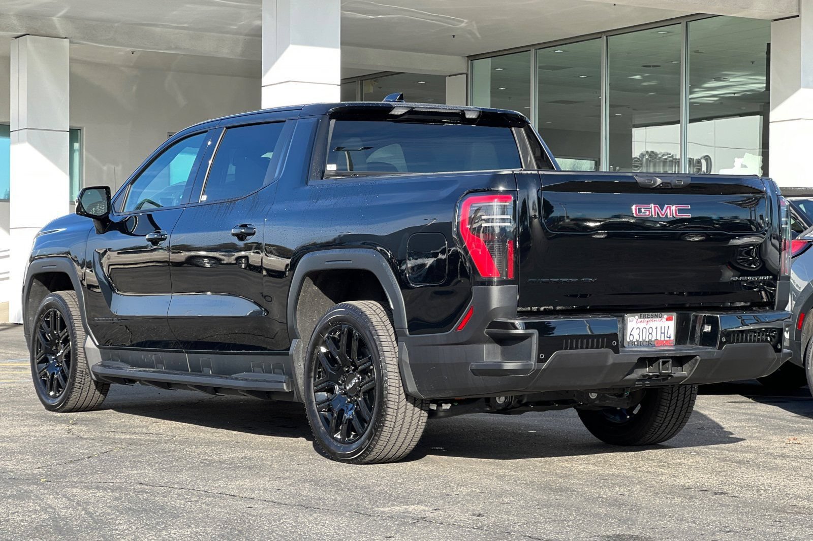 Used 2026 GMC Sierra EV Elevation w/ LPO, Elevation Dark Package AWD/4WD image 6