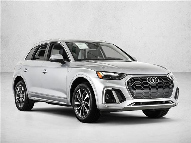 Used 2023 Audi Q5 2.0T Premium Plus w/ Premium Plus Package AWD/4WD image 3