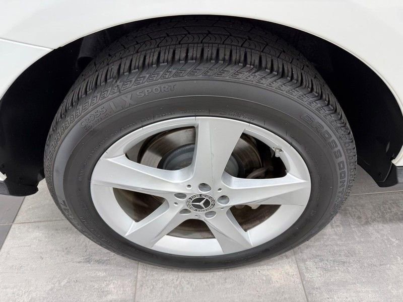 Used 2019 Mercedes-Benz GLE 400 4MATIC image 3