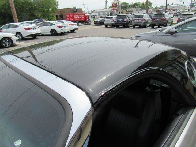 Used 2005 Ford Thunderbird RWD image 40