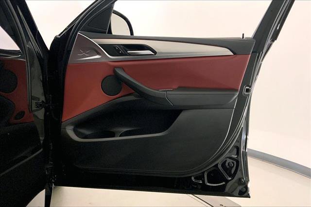 Certified 2024 BMW X4 M40i image 25