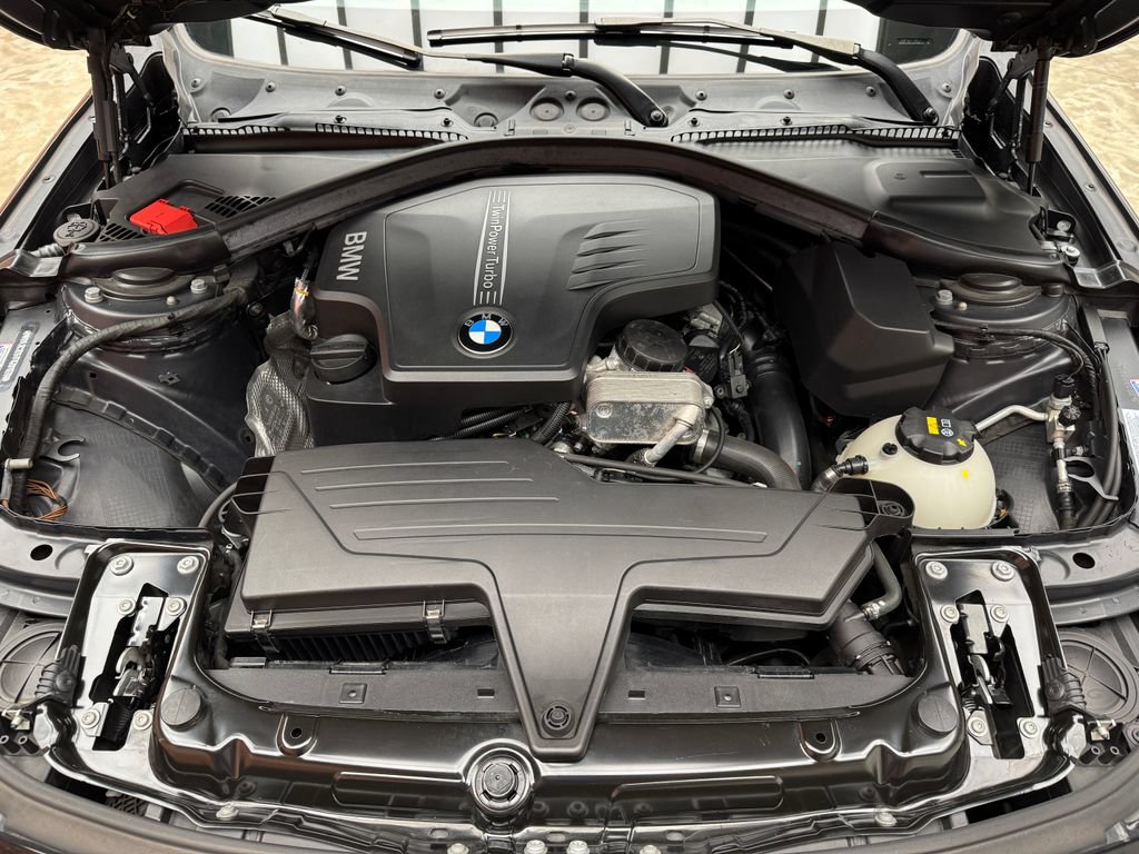 Used 2015 BMW 320i xDrive Sedan AWD/4WD image 29