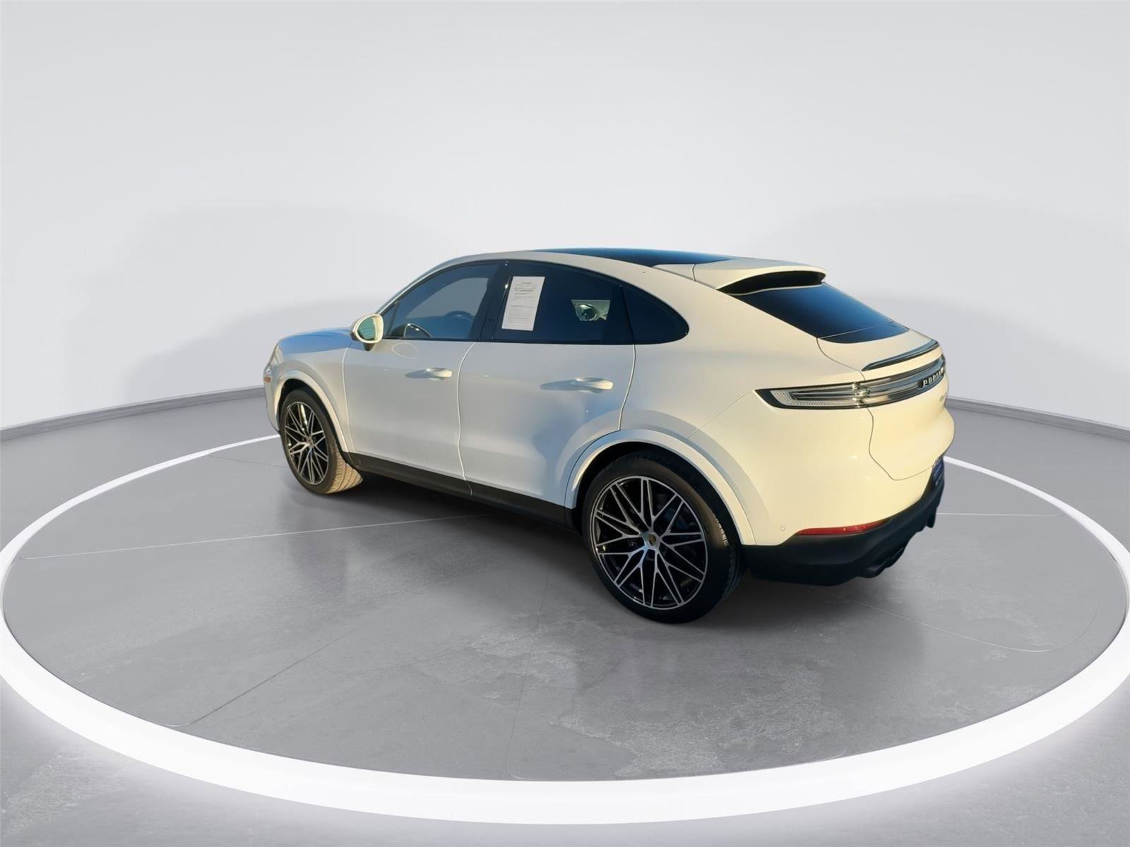 Used 2024 Porsche Cayenne Coupe image 6