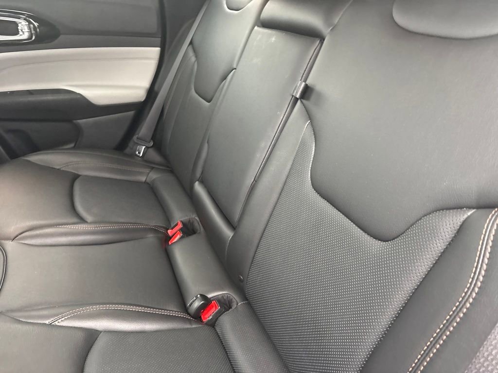 Certified 2022 Jeep Compass Limited image 32