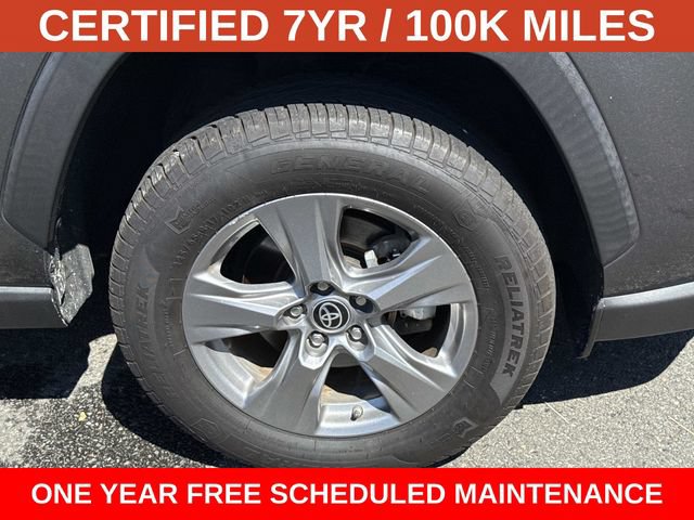 Used 2022 Toyota RAV4 LE AWD/4WD image 7