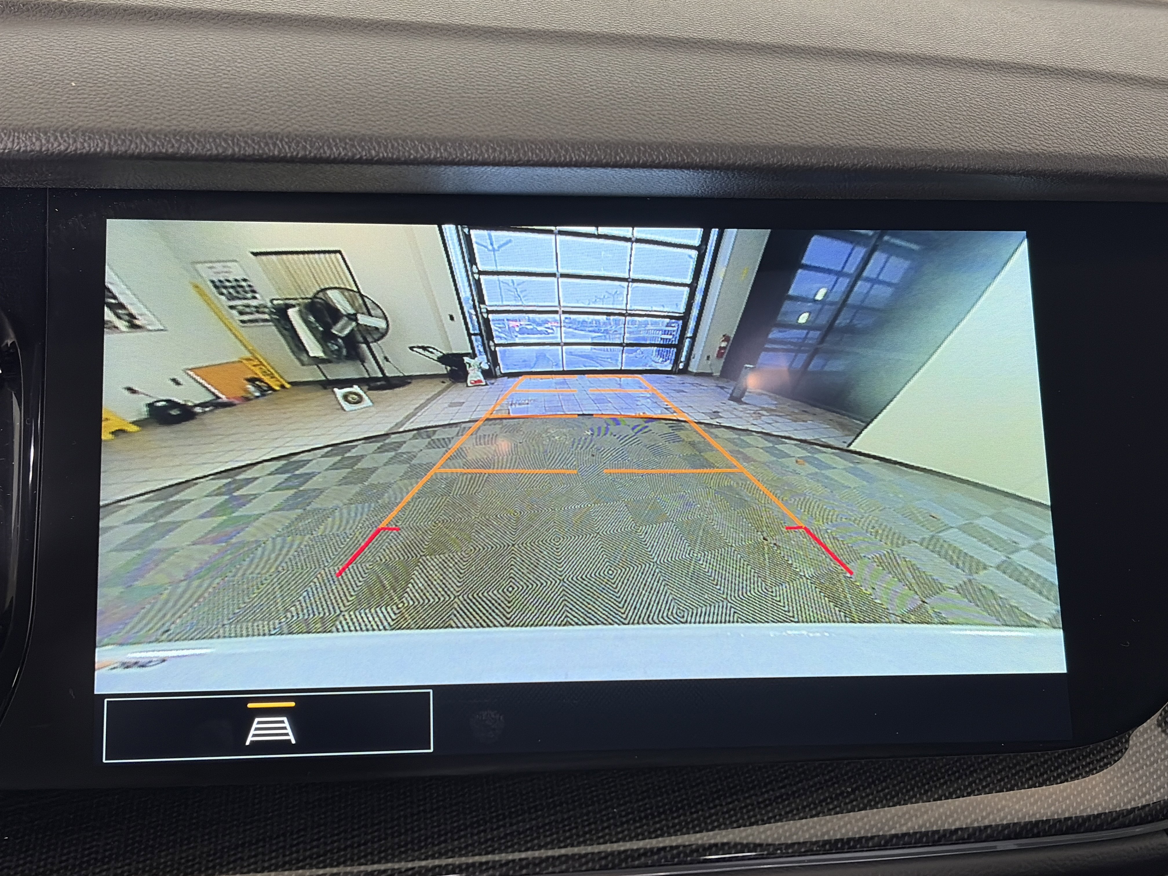 Used 2023 Buick Envision Essence image 21