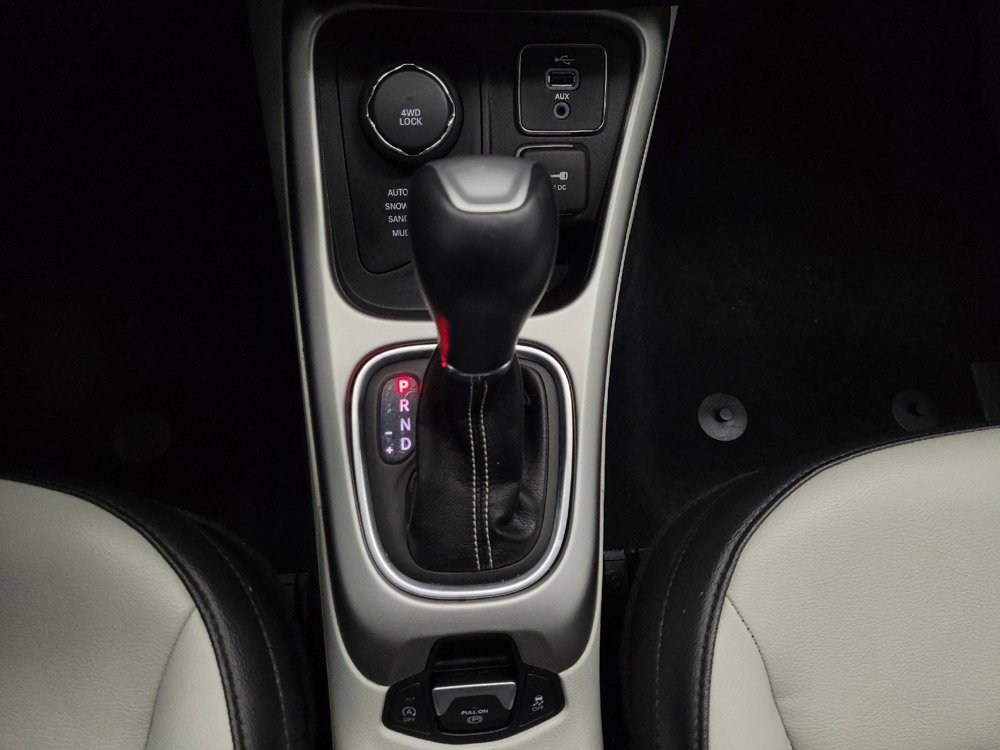 Used 2018 Jeep Compass Latitude w/ Popular Equipment Group AWD/4WD image 26
