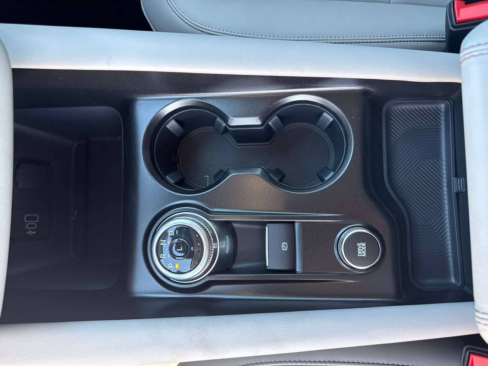 New 2026 Ford Explorer Active w/ Active Comfort Package RWD image 14