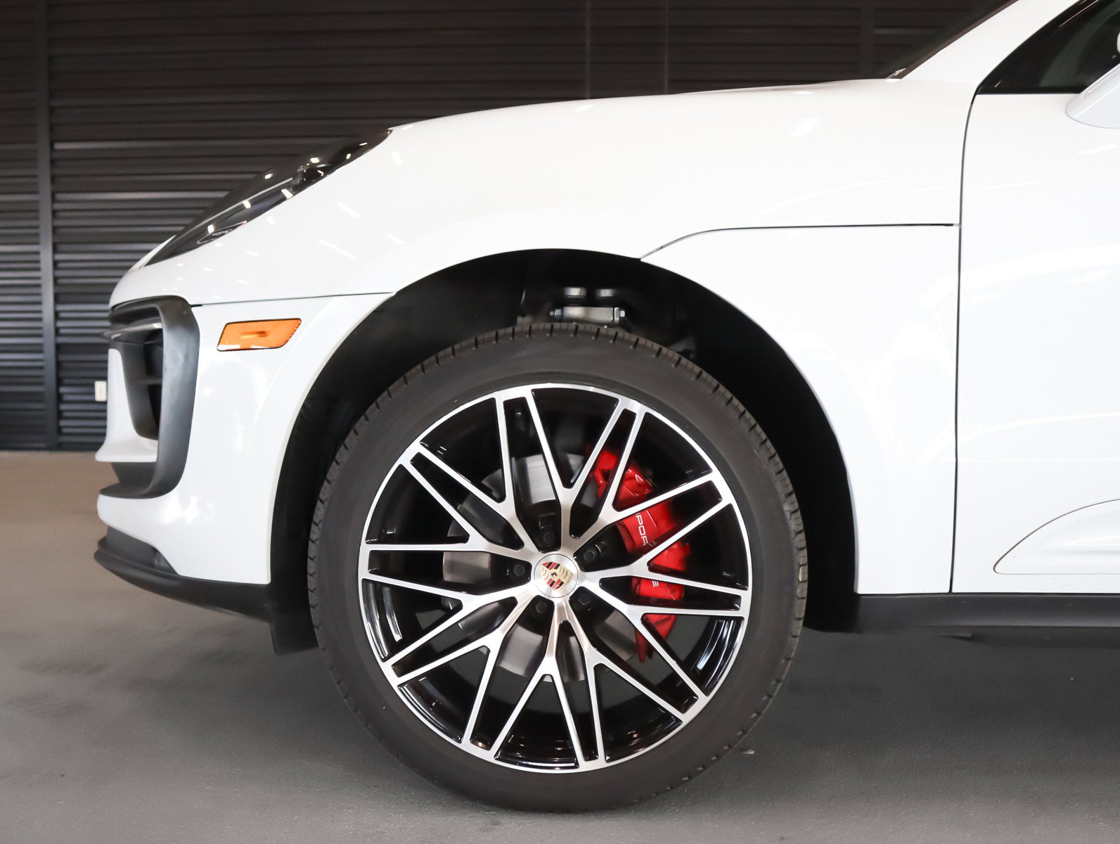 Certified 2023 Porsche Macan S AWD/4WD image 26