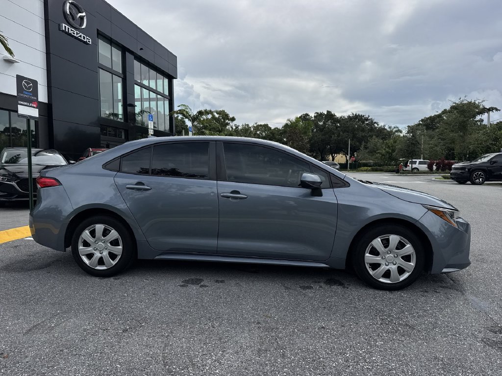 Used 2020 Toyota Corolla LE FWD image 23
