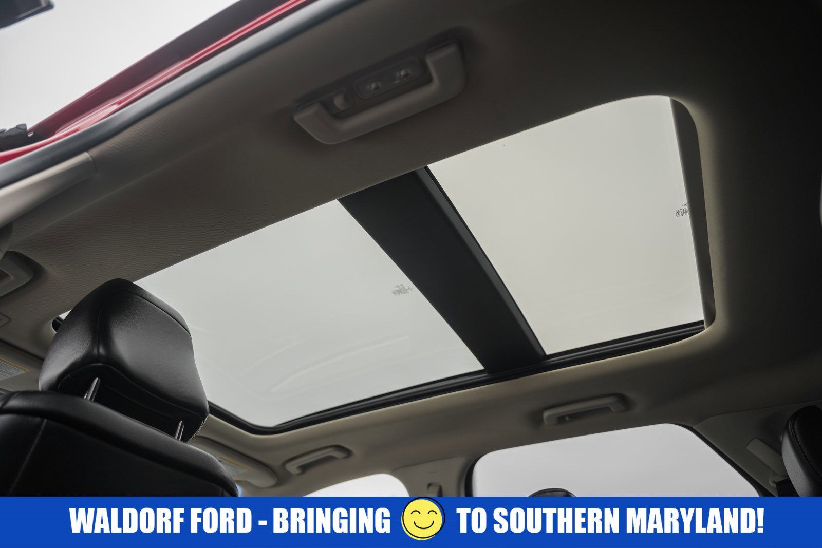 Certified 2020 Ford Edge Titanium w/ Cargo Accessory Package image 37