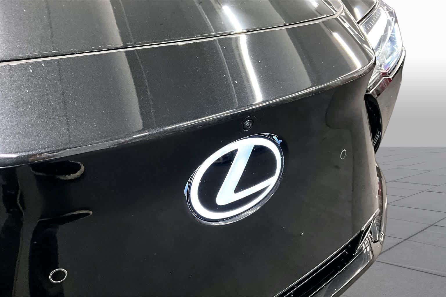 Used 2026 Lexus RZ 450e AWD w/ Luxury Package image 29