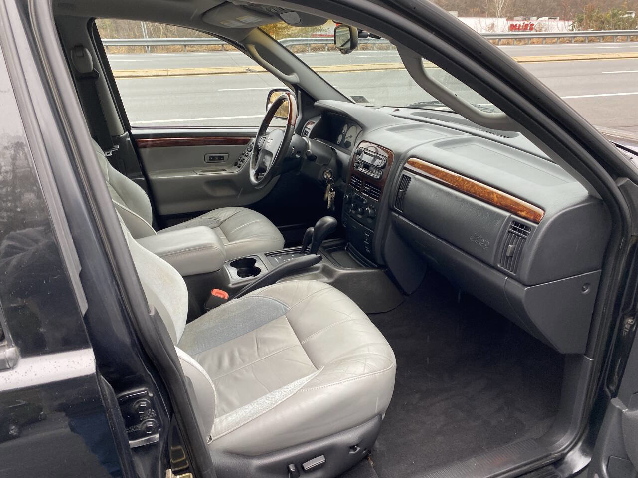 Used 2002 Jeep Grand Cherokee Overland image 11