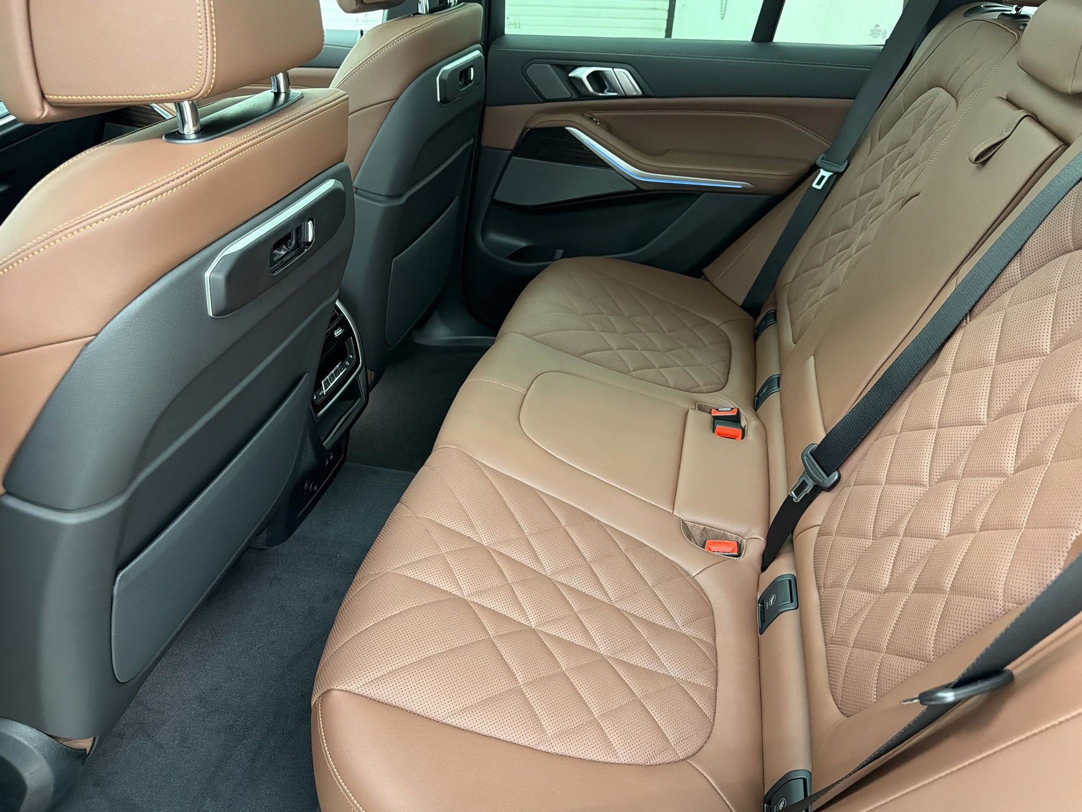 New 2026 BMW X5 xDrive50e w/ Climate Comfort Package AWD/4WD image 19