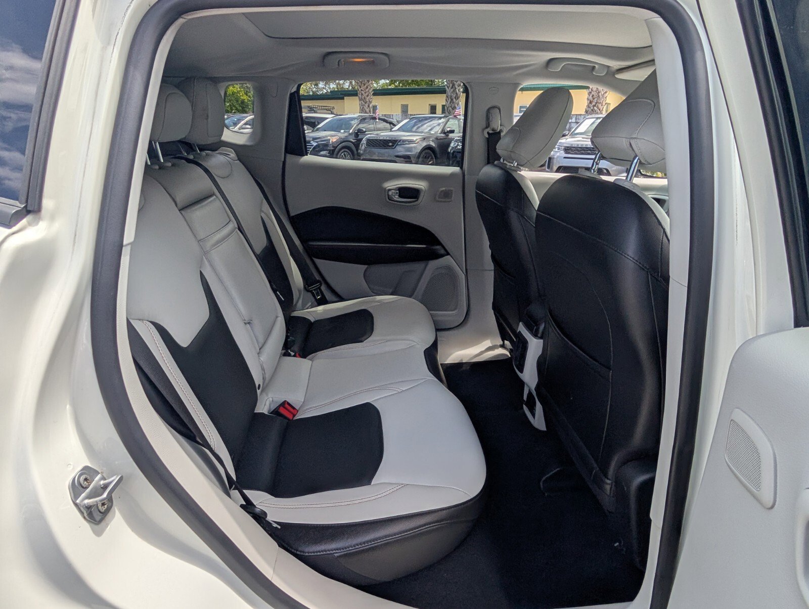 Used 2018 Jeep Compass Limited w/ Navigation Group FWD image 15