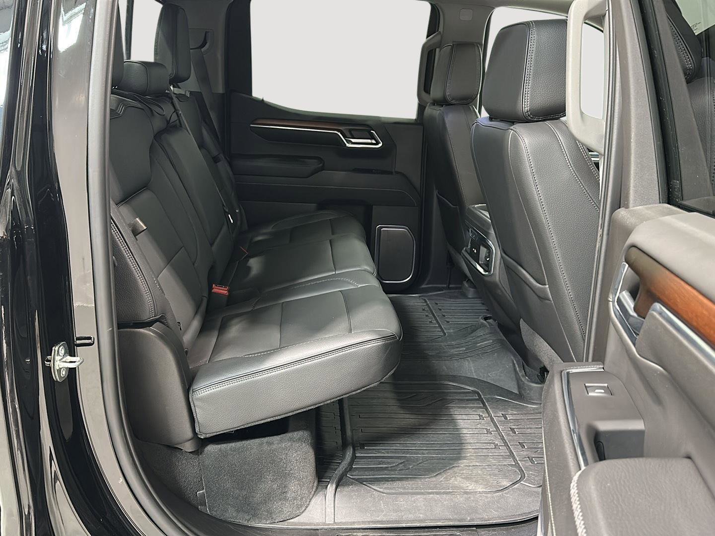 Used 2024 GMC Sierra 1500 Denali w/ Denali Reserve Package image 27