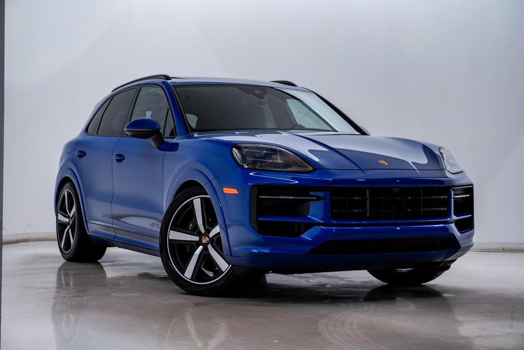 Used 2025 Porsche Cayenne GTS AWD/4WD image 8