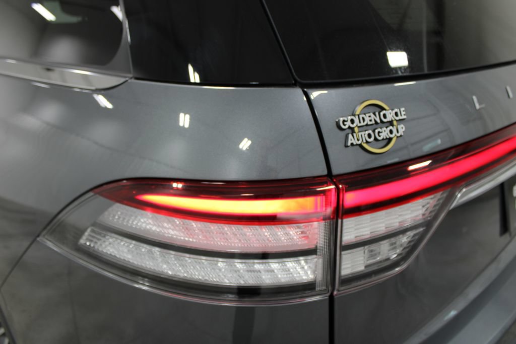 Used 2024 Lincoln Aviator Reserve w/ Equipment Group 201A RWD image 24
