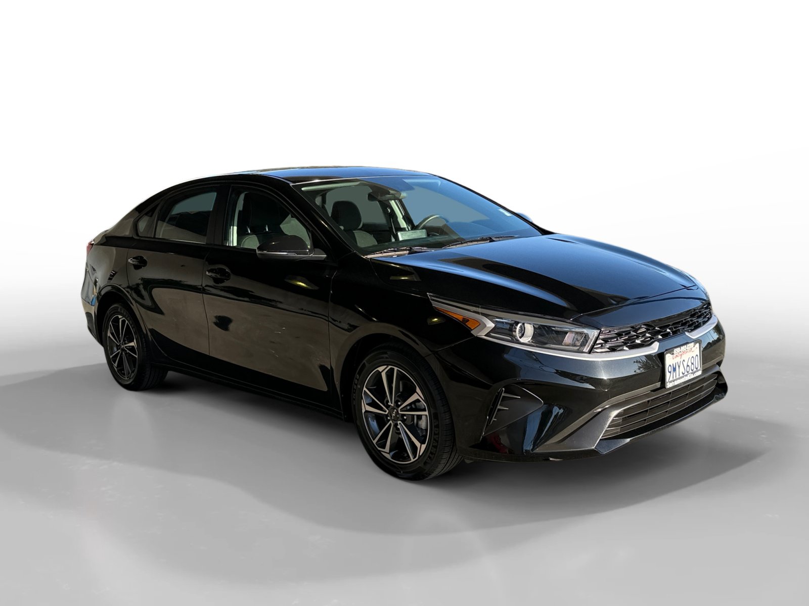 Used 2024 Kia Forte LXS w/ LXS Technology Package FWD image 7