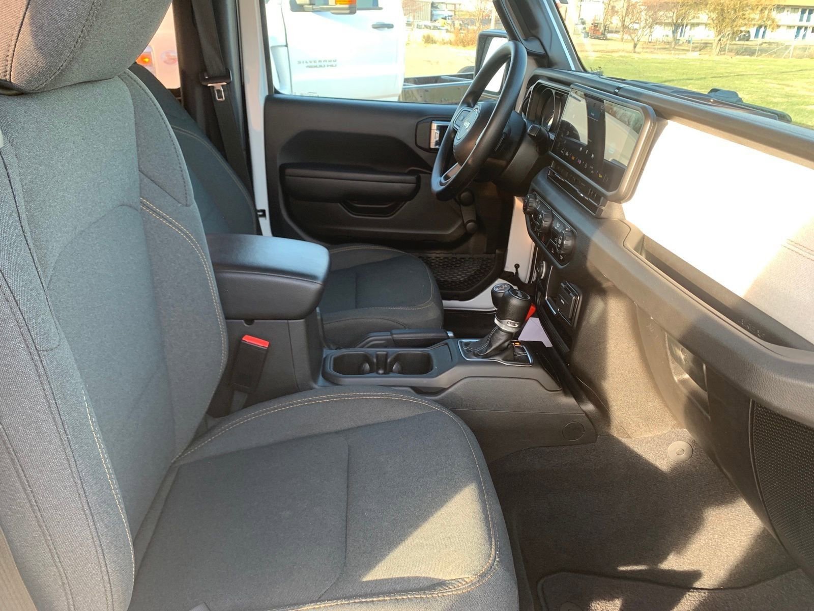 Used 2024 Jeep Wrangler Sport image 27