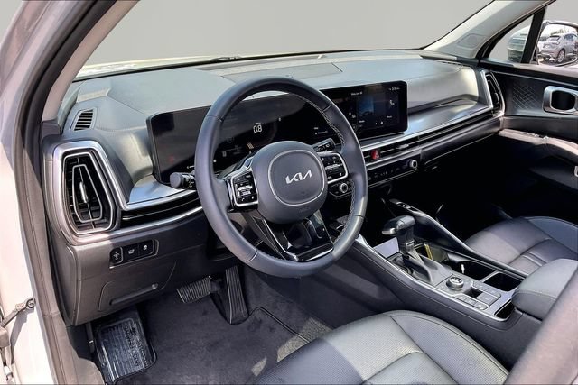 Used 2025 Kia Sorento EX w/ Panoramic Sunroof Package AWD/4WD image 12