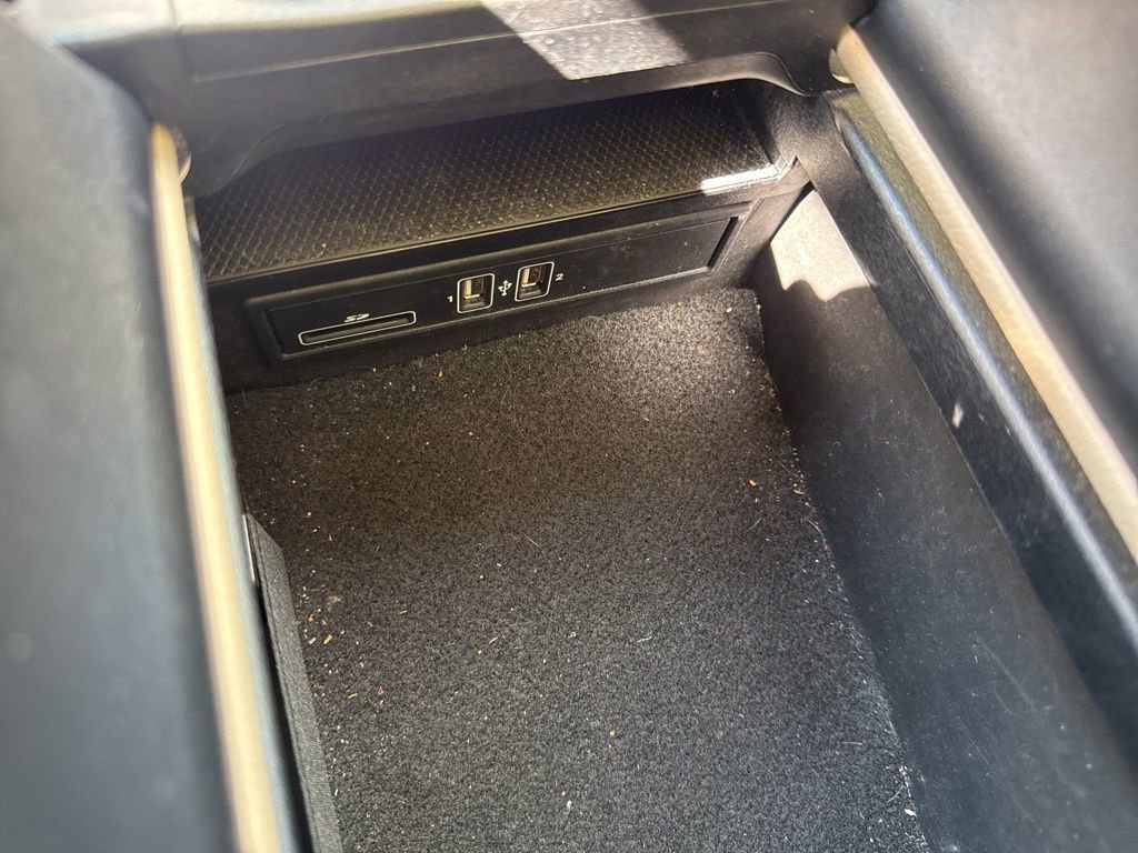 Used 2016 Mercedes-Benz C 300 4MATIC Sedan image 7