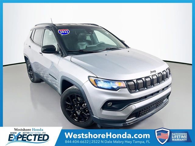 Used 2022 Jeep Compass Altitude FWD image 1