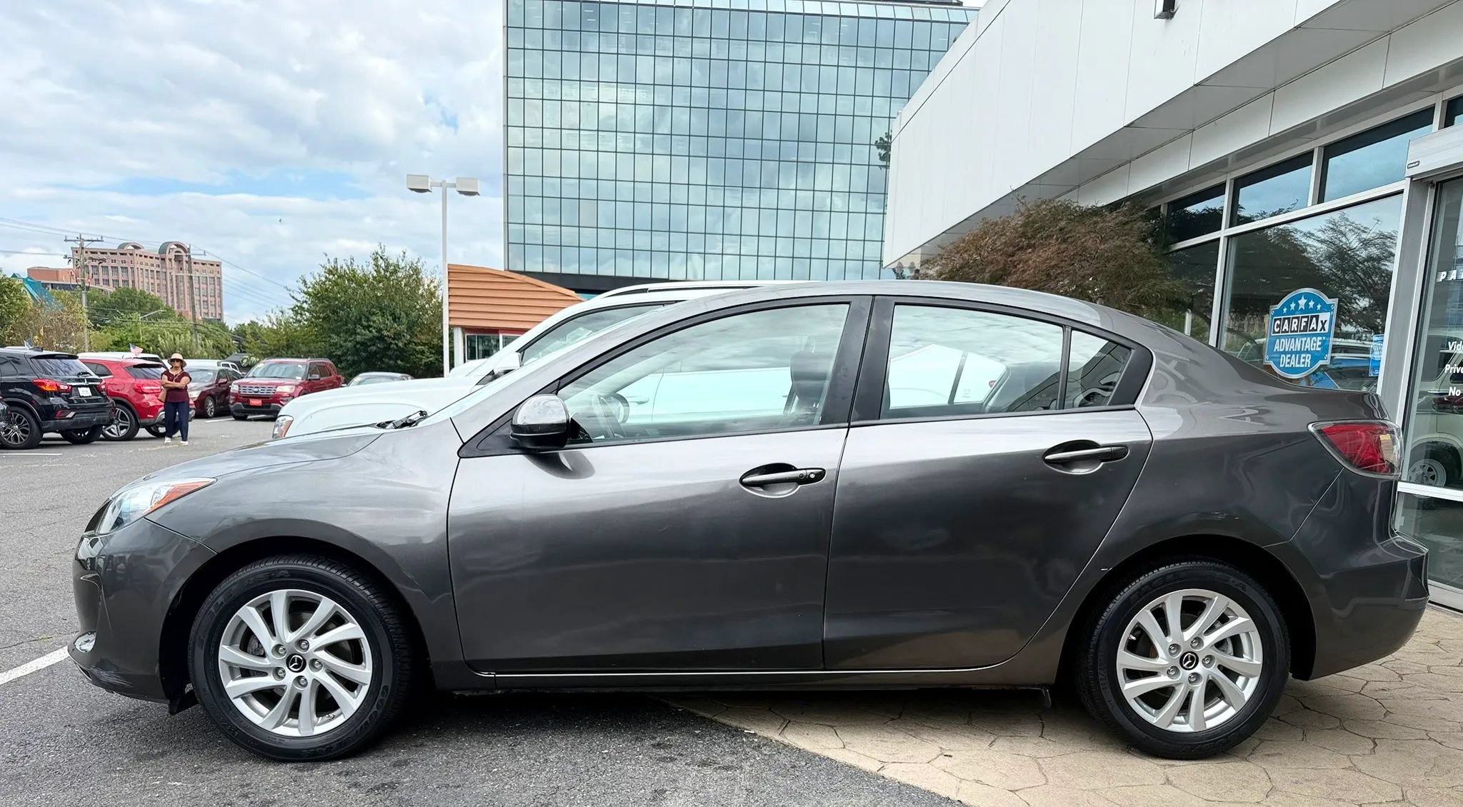Used 2013 MAZDA MAZDA3 i Touring FWD image 4