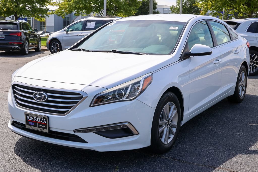 Used 2015 Hyundai Sonata SE w/ Option Group 09 FWD image 21