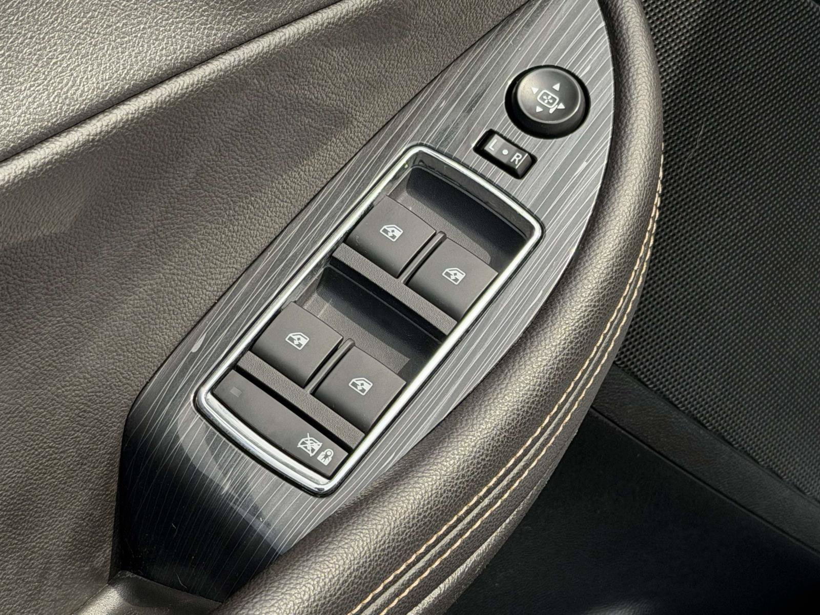 Used 2019 Chevrolet Impala LT FWD image 23