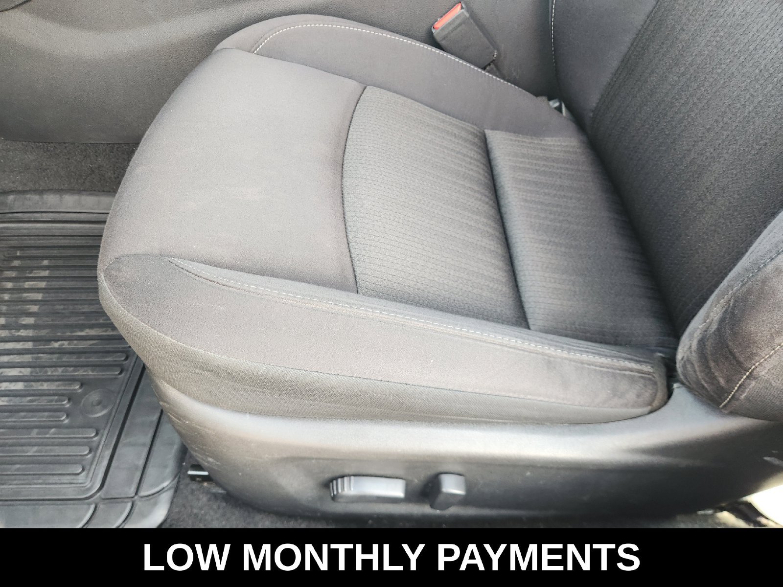 Used 2025 Nissan Altima 2.5 SV FWD image 29