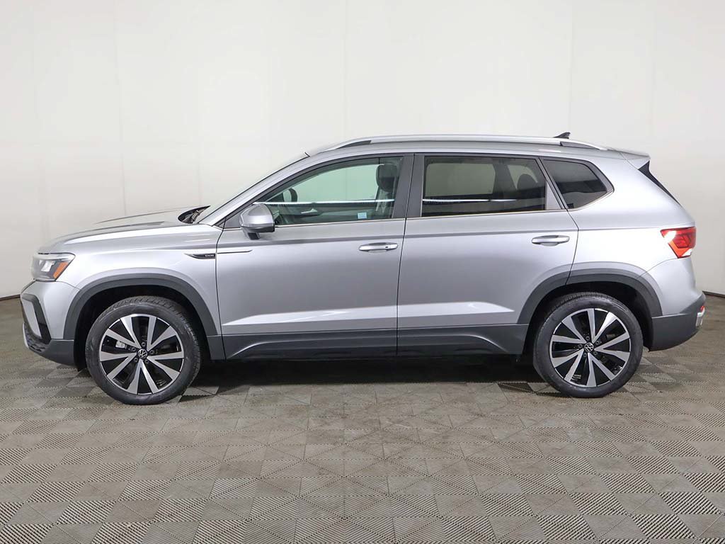 Used 2023 Volkswagen Taos SE FWD image 18