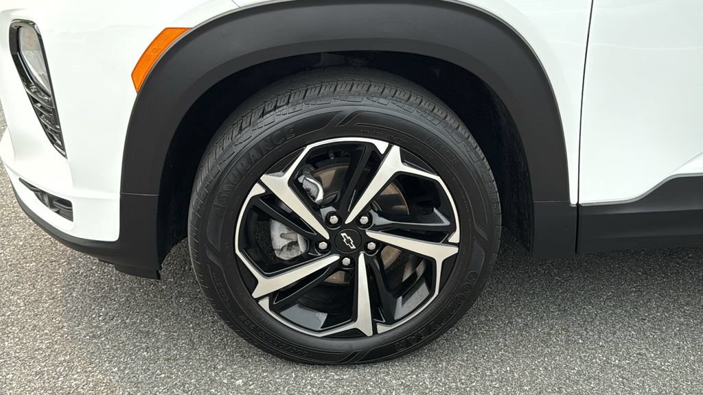 Used 2023 Chevrolet TrailBlazer RS AWD/4WD image 8