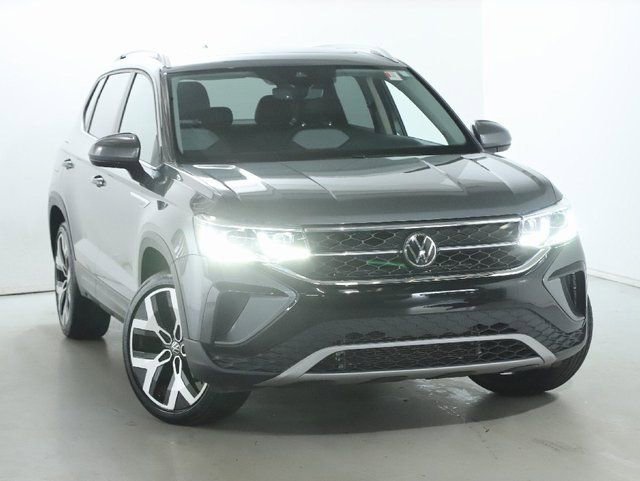 Used 2022 Volkswagen Taos SEL image 2