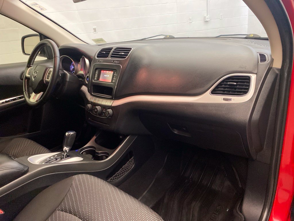 Used 2020 Dodge Journey SE w/ SE Popular Equipment Group FWD image 25